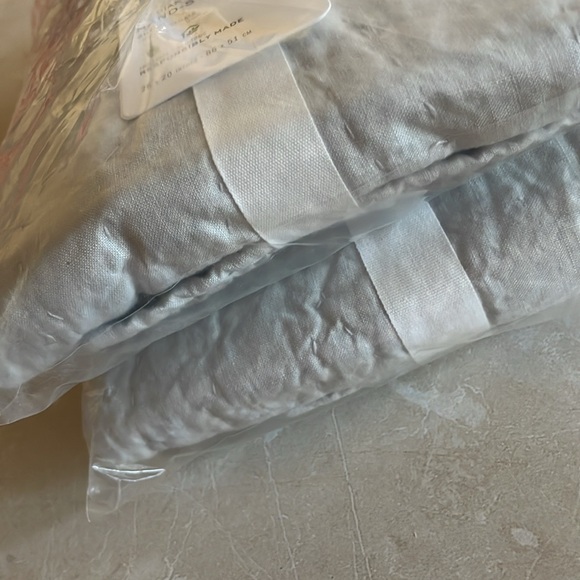 Pottery Barn Belgian Flax Linen Hand-Stitched Shams, NWOT - Picture 3 of 6